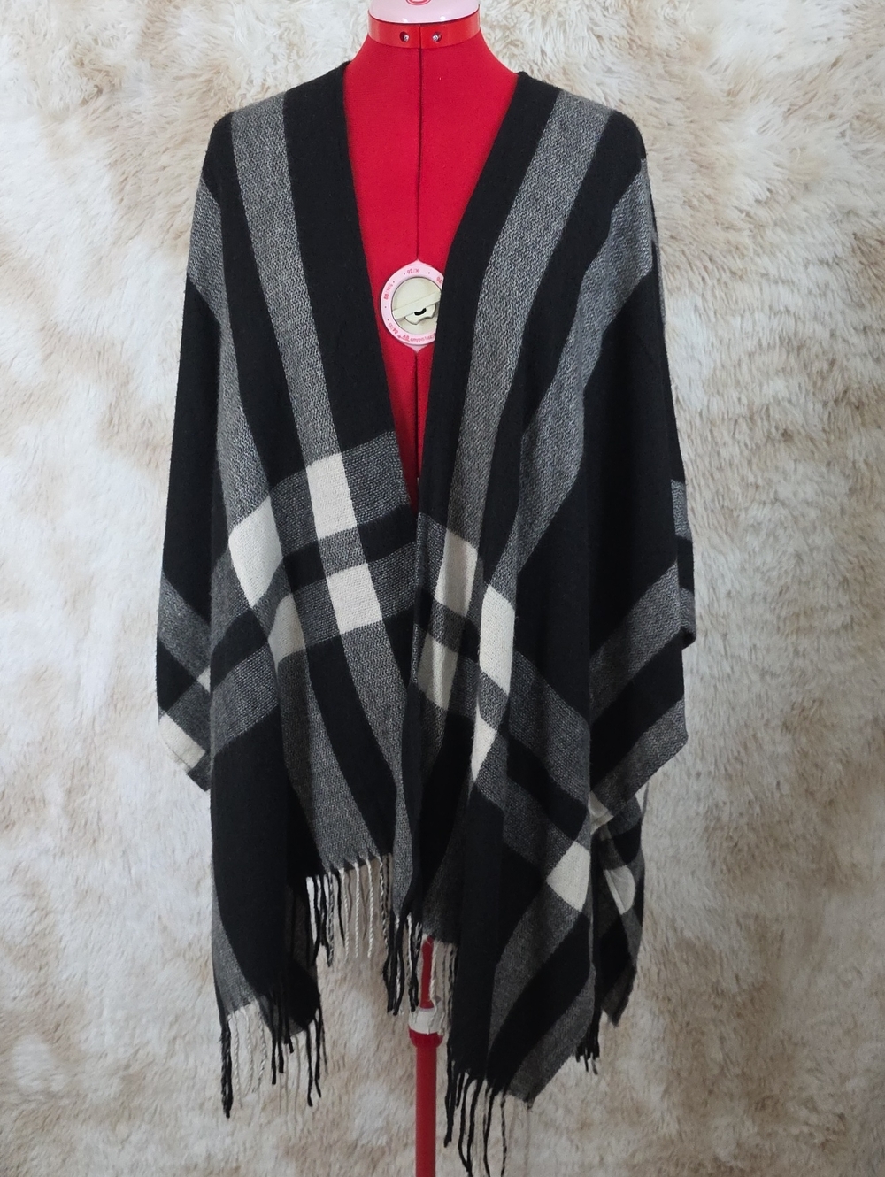 Three Dots Plaid Ruana Poncho Wrap Cashmere Blend Fringe One Size Black Gray